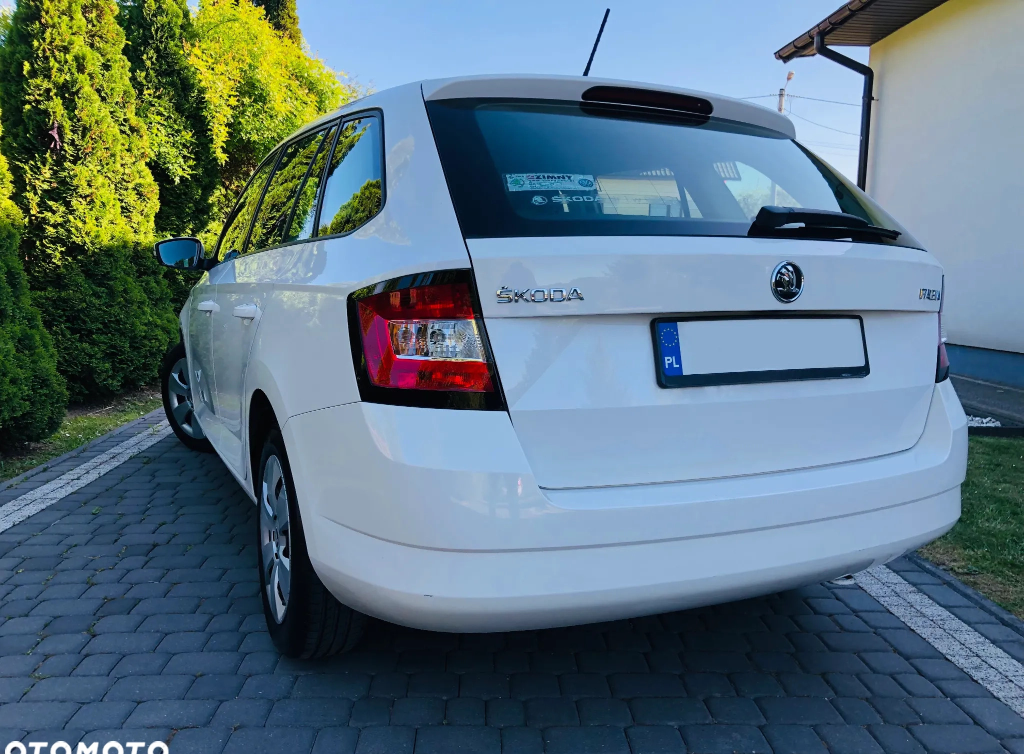 Skoda Fabia cena 19900 przebieg: 200000, rok produkcji 2015 z Kielce małe 211